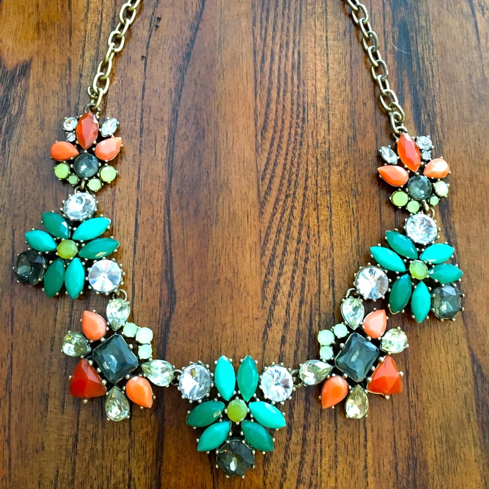 Stella & Dot Statement Necklace!!